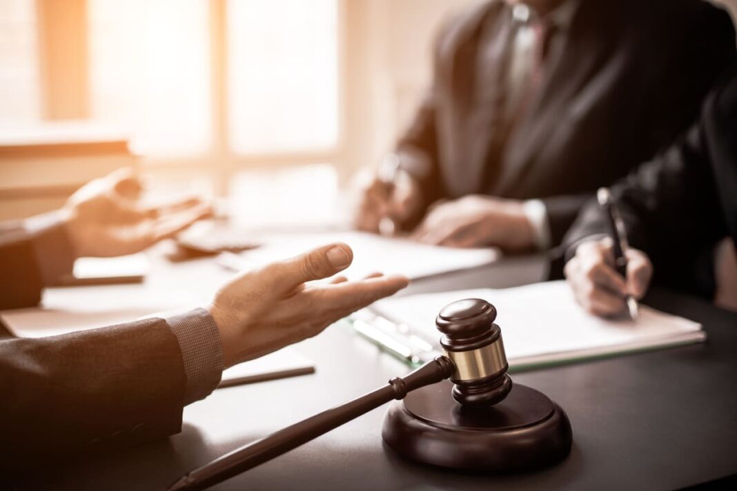 Una società di amministrazione non protegge il rappresentante dalle responsabilità personali. Il Tribunale di Firenze autorizza un sequestro conservativo fino a 147.080 euro.