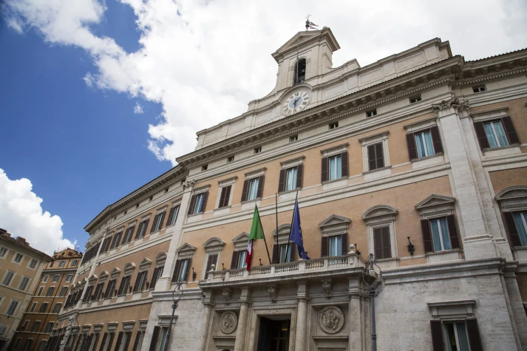Riforma del condominio 2026, nuove audizioni al Senato sui DDL 1816 e 1905. Le proposte su amministratori, certificazione UNI, assicurazioni, morosità e sicurezza.
